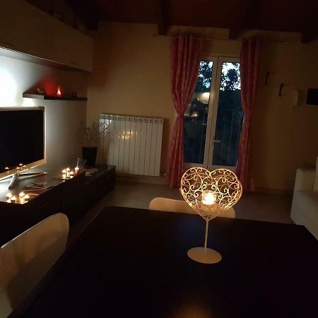 Andrea'S Apartments - Chiasserini Милан Экстерьер фото
